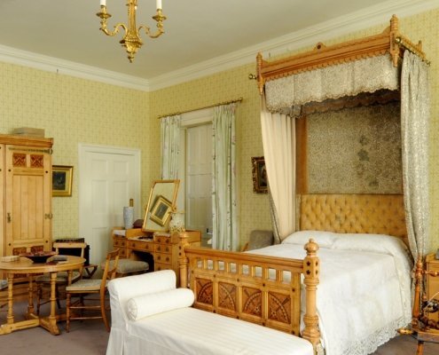 Lady bedroom
