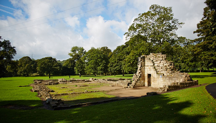 The Guest House ruins at Kirsktall Abbey