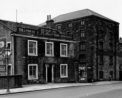 Bridge Inn pub in Kirkstall in the 20th century