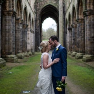 a wedding couple in Kirkstall abbey